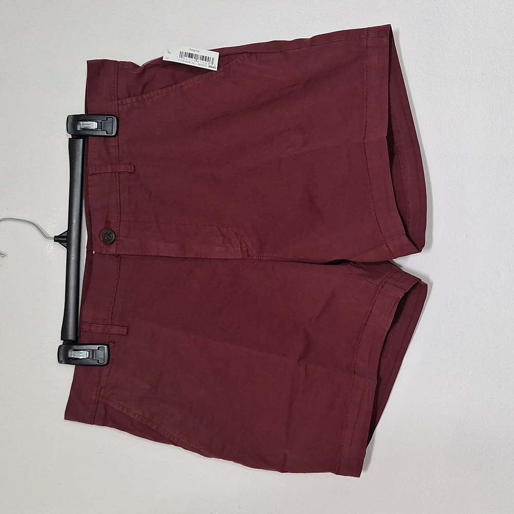 Amazon Essentials Shorts Flat Front